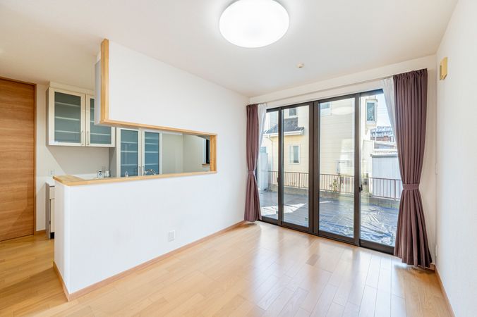 越谷市大字南荻島 戸建 リビング