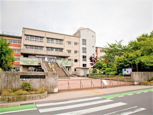 桜井南小学校（約680ｍ）