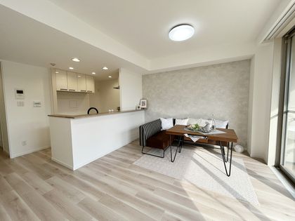 ディーレスティア越谷赤山町 リビング