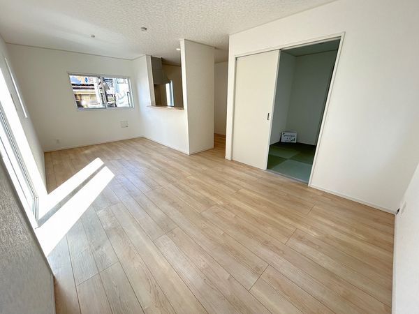 入間郡三芳町竹間沢 第4 新築戸建 リビング