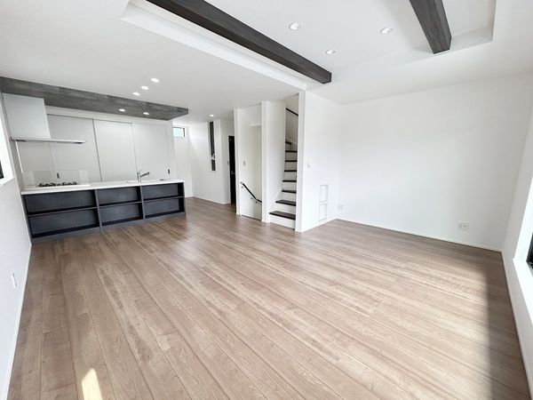 入間郡三芳町藤久保 第24期 B号棟 新築戸建 リビング