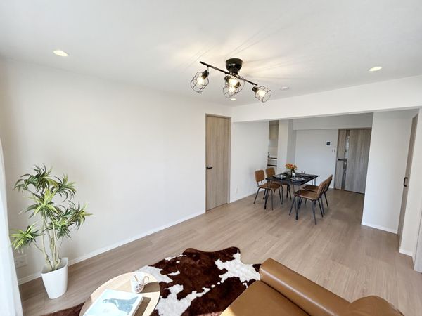 みよしみずほ台サンライトマンション D棟 リビング みよしみずほ台サンライトマンション D棟 リビング