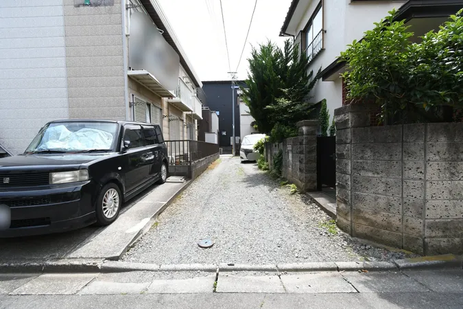 前面道路（南西側）