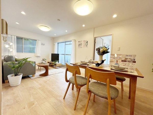 エミグラント千鳥町 リビング エミグラント千鳥町 リビング