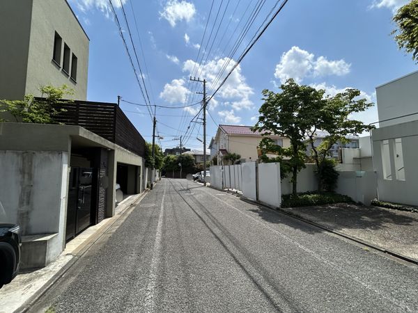 尾山台2丁目 土地 前面道路含む外観 尾山台2丁目 土地 前面道路含む外観