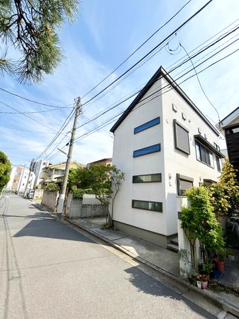 世田谷区奥沢一丁目戸建 前面道路含む外観 世田谷区奥沢一丁目戸建 前面道路含む外観