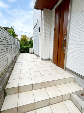 大田区田園調布5丁目戸建 玄関