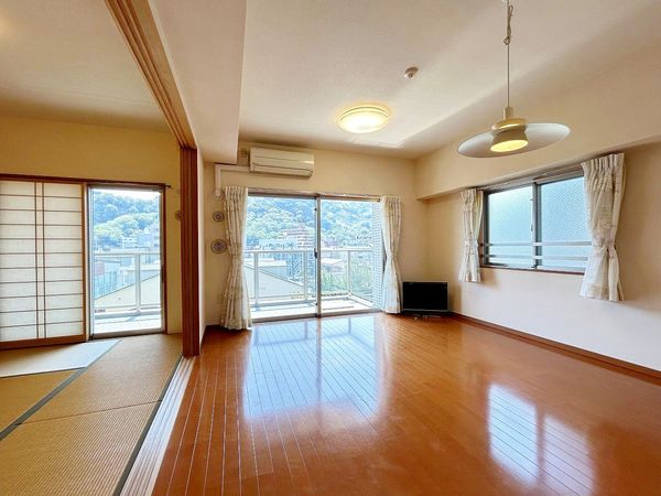 レーベンリゾシア湯河原 リビング レーベンリゾシア湯河原 リビング