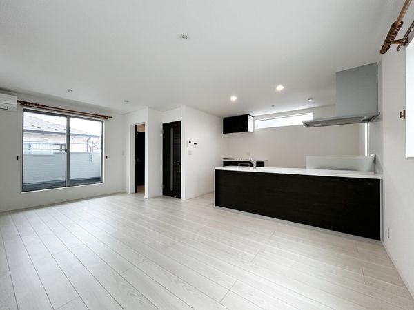 蕨市南町1丁目 リビング