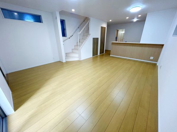 川口市芝宮根町 新築戸建 G号棟 リビング