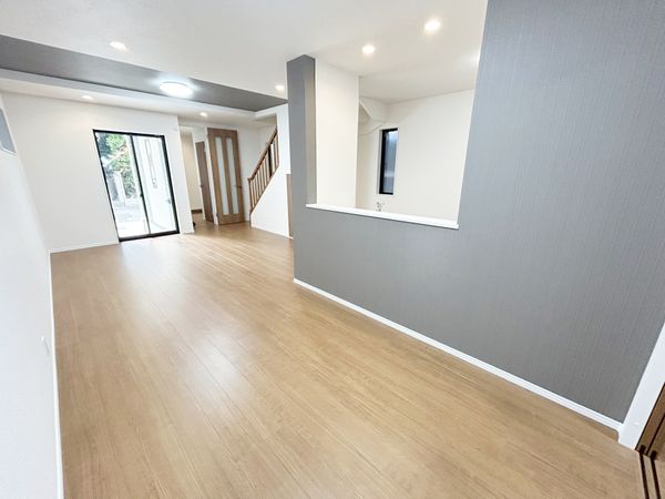 川口市芝宮根町 新築戸建 H号棟 リビング