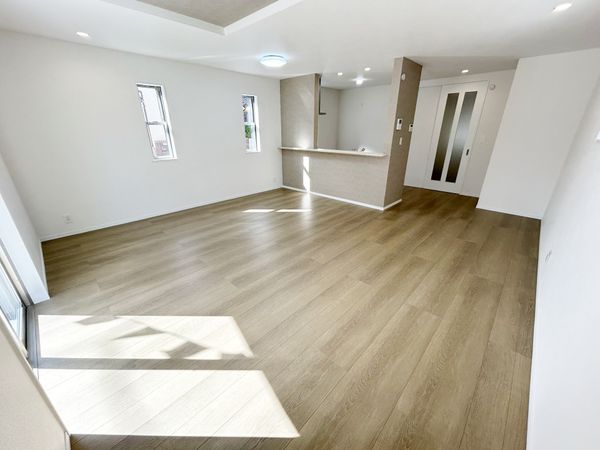 川口市芝宮根町 新築戸建 J物件 リビング
