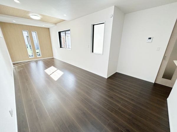 川口市芝宮根町 新築戸建 K号棟 リビング