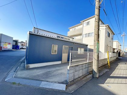 川口市上青木2丁目 倉庫付戸建 外観