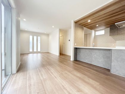 川口市芝宮根町 新築戸建 7号棟 リビング