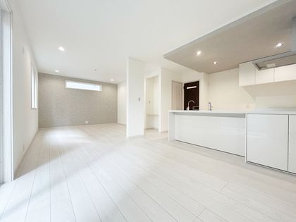 川口市芝宮根町 新築戸建 8号棟 リビング