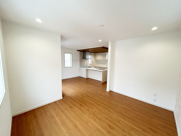 川口市芝宮根町 新築戸建 10号棟 リビング