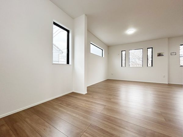 蕨市塚越7丁目 新築戸建 リビング