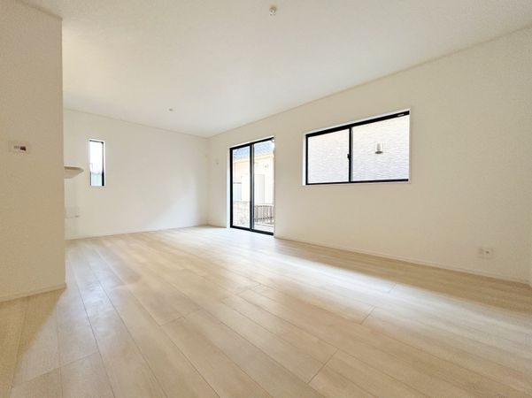 川口市大字東内野 新築戸建 2号棟 リビング