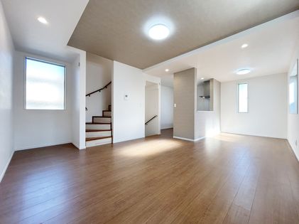 川口市芝中田2丁目 新築戸建 2号棟 リビング