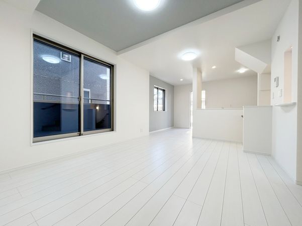 川口市芝中田2丁目 新築戸建 1号棟 リビング リビング