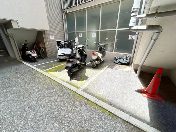バイク置き場