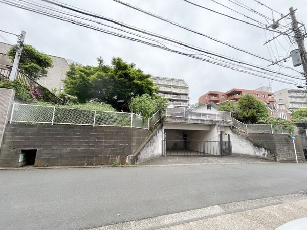 中区根岸旭台邸宅用地(古家付土地) 土地写真 中区根岸旭台邸宅用地(古家付土地) 土地写真