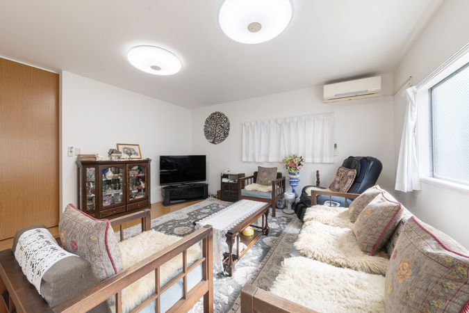 中区元町1丁目(借地権付戸建) リビング