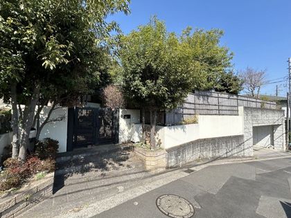 南区平楽(戸建) 前面道路含む外観