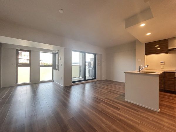 レーベン横浜山手ONE WARD COURT リビング レーベン横浜山手ONE WARD COURT リビング