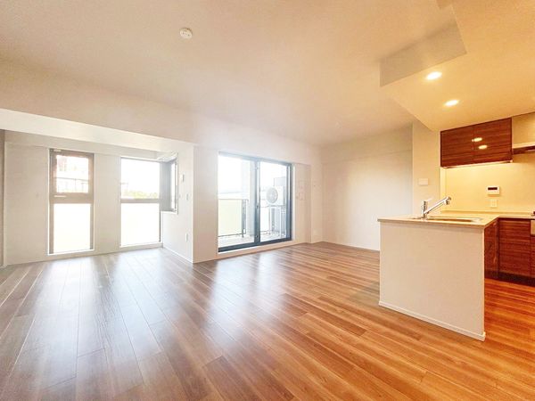 レーベン横浜山手ONE WARD COURT リビング レーベン横浜山手ONE WARD COURT リビング