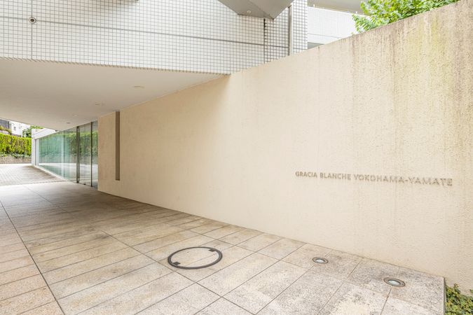 グレーシアブランシェ横浜山手 エントランス