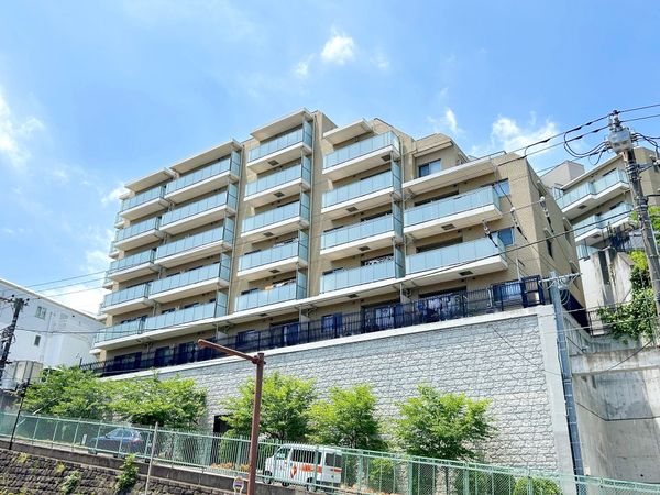 パレステージ山手石川町 外観