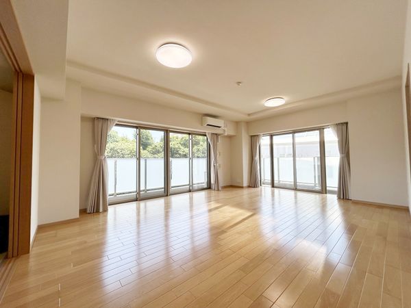 パレステージ山手石川町 リビング