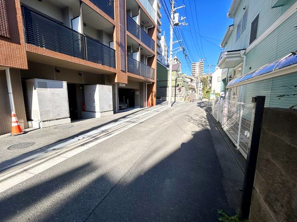 豊島区西巣鴨2丁目 土地 前面道路含む外観