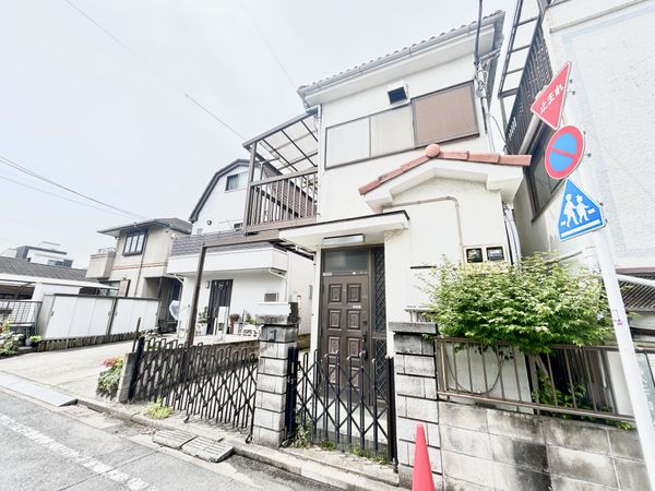 足立区舎人二丁目 売地 前面道路含む外観