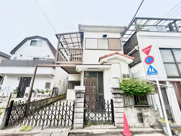 足立区舎人二丁目 売地 前面道路含む外観