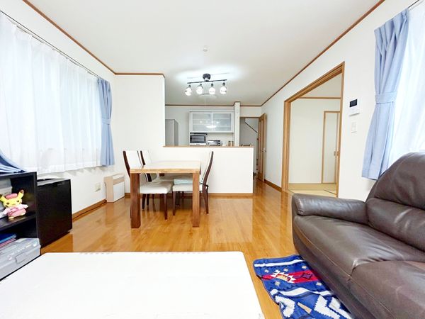 足立区入谷2丁目戸建 リビング