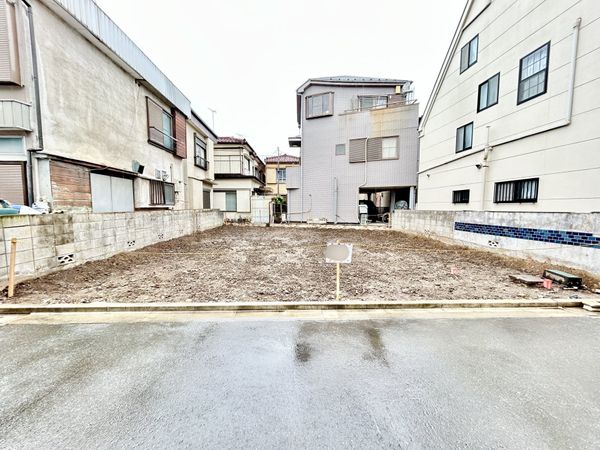 西新井6丁目 新築戸建 1号棟 前面道路含む外観 西新井6丁目 新築戸建 1号棟 前面道路含む外観