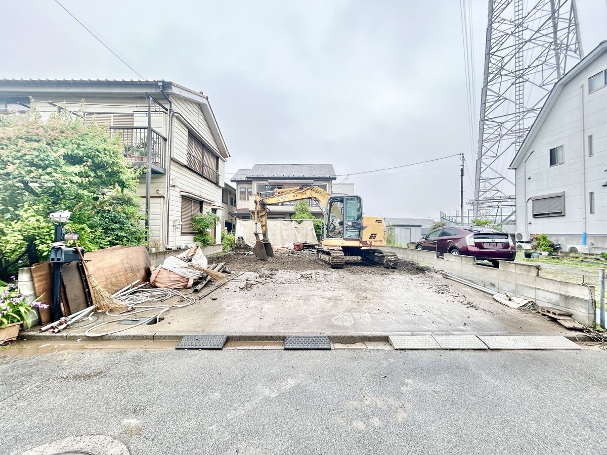 前面道路含む外観