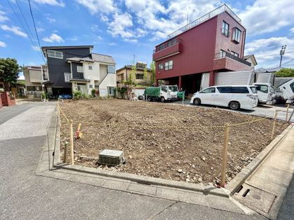 足立区古千谷本町3丁目 新築戸建 1号棟 前面道路含む外観