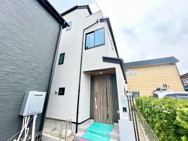 足立区西保木間1丁目 新築戸建 3号棟 玄関