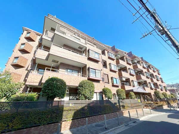 ライオンズマンション西新井本町 外観