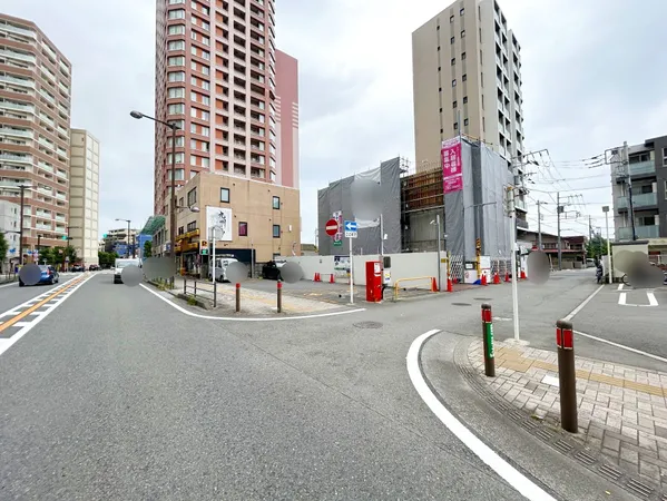 　〇 現地写真（現況：駐車場および隣接地に賃貸中）　令和7年7月撮影　○ 横浜線・相模線・京王相模原線　「橋本」駅　徒歩４分の好立地