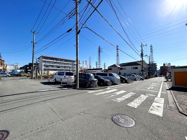 緑区西橋本2丁目 土地 前面道路含む外観