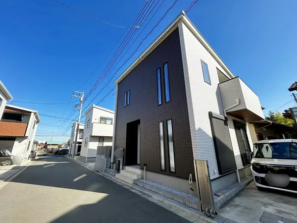 令和4年築の築浅戸建