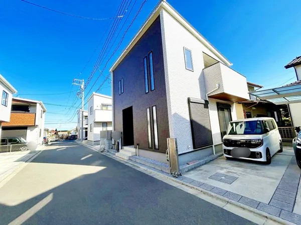 令和4年築の築浅戸建