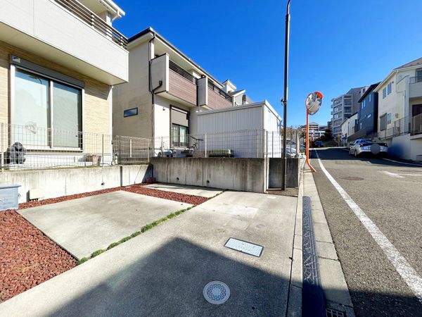 八王子市鑓水2丁目 戸建 駐車場