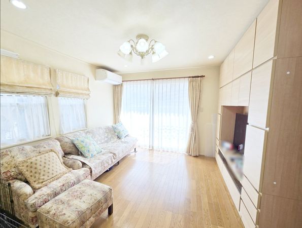 緑区二本松2丁目 戸建 リビング