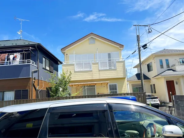 〇 太陽光パネル付きのオール電化住宅です〇 南側隣接地駐車場のため、陽当たり良好です